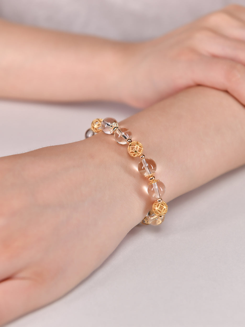 クリスタルデザインブレスレット